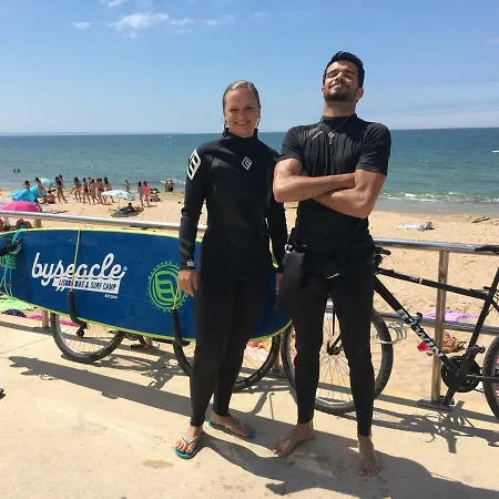 Bed & Breakfast Byseacle-lisbon Bike Surf Camp