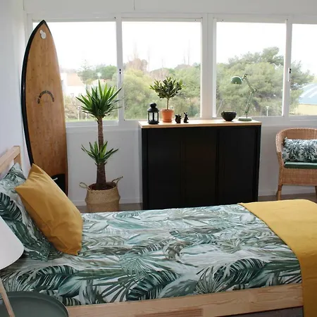 Bed & Breakfast Byseacle-lisbon Bike Surf Camp